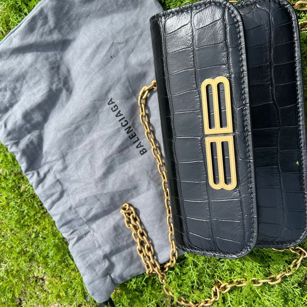 Balenciaga Black Croc-Embossed Leather Crossbody with Gold Chain - Picture 5 of 8